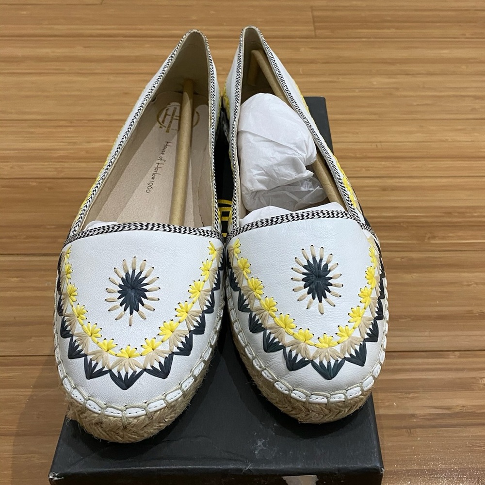 NEW IN BOX House of Harlow 1960 Kole Espadrille Embroidered Loafers Size 9
